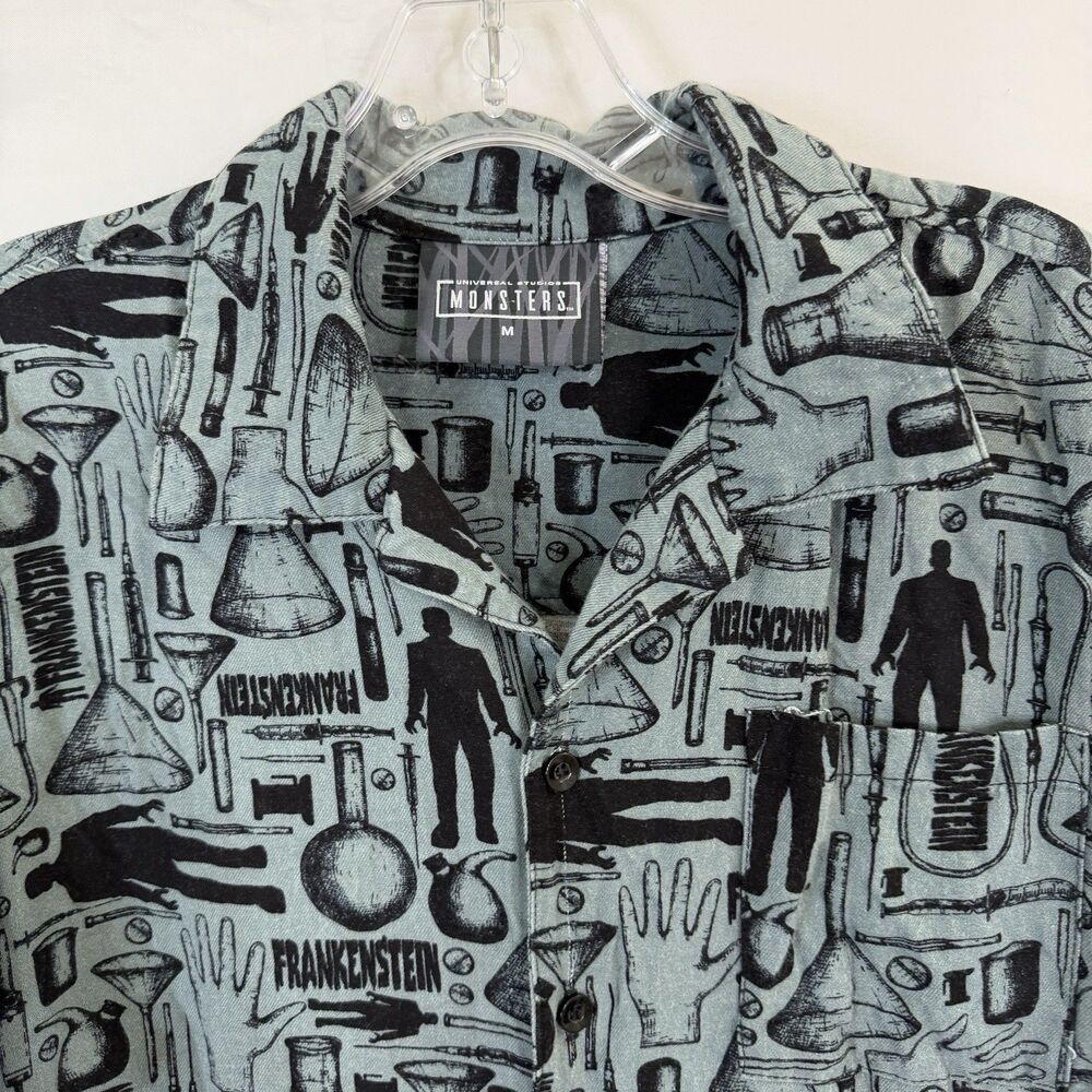 Universal Studios Monsters Frankenstein Button Up Shirt Medium Halloween